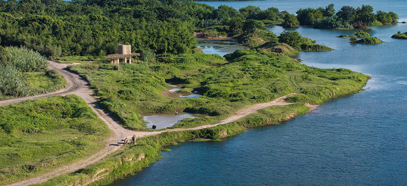 ancient wetland caves inform studio 10’s concrete and bamboo pavilion along china’s qu river - 1
