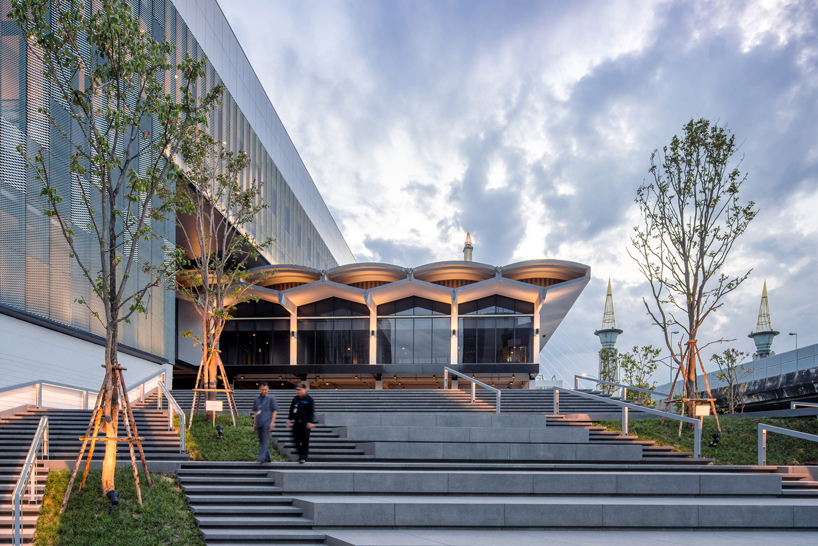 creative-crews-botlc-bank-of-thailand-learning-center-bangkok-thailand-09-24-2019-designboom