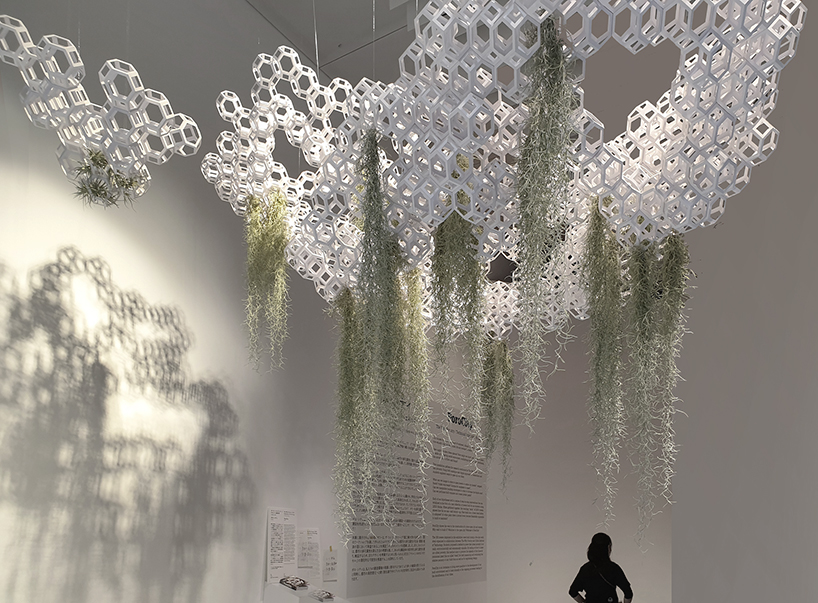XTU imagines living in the clouds to escape polluted air and an uninhabitable earth designboom