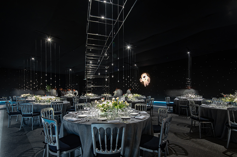 chain + siman designs 'gravity' restaurant based on the visual minimalism of alfonso cuaron designboom