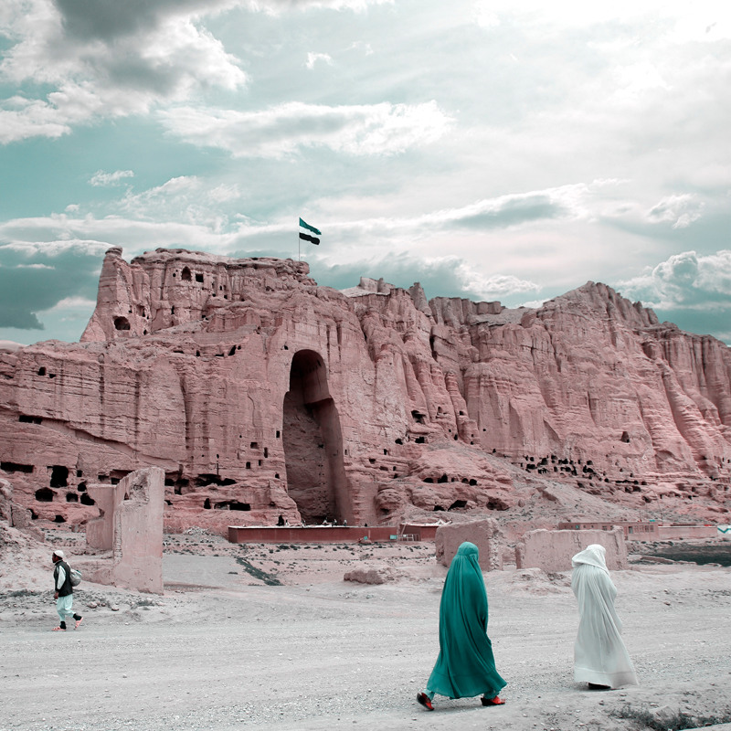 mohammad hassan forouzanfar raises the flag of resistance wishing freedom in afghanistan