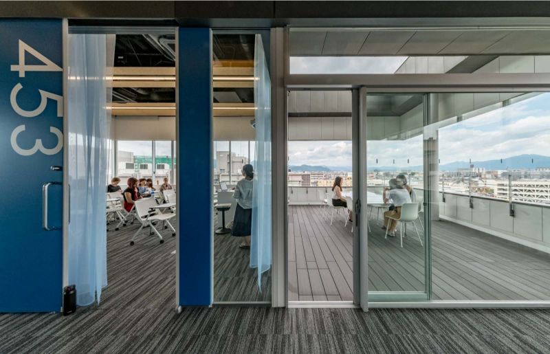 C+A revives landmark building in kyoto university of foreign studies - 1
