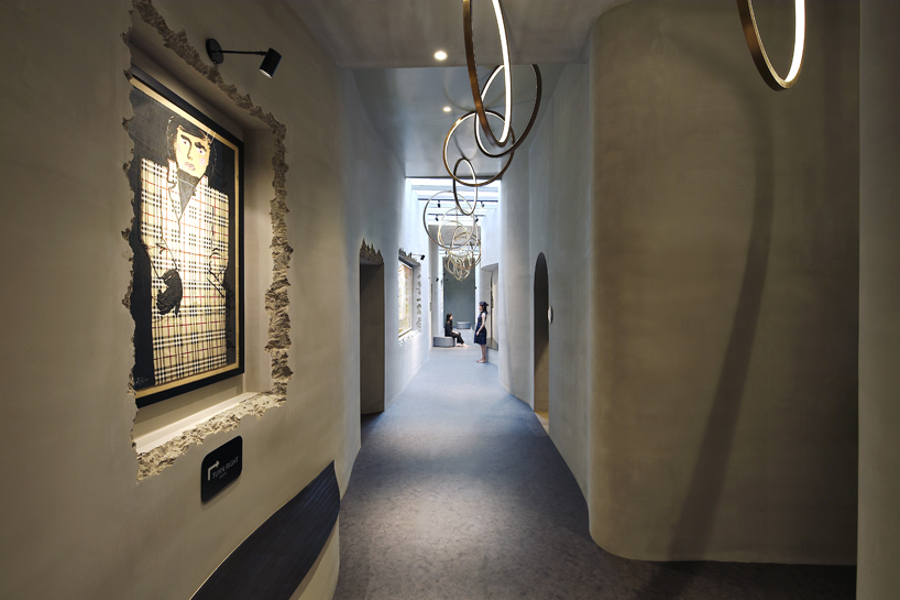 CROX designs dramatic shanghai boxing studio for the ultimate stress release