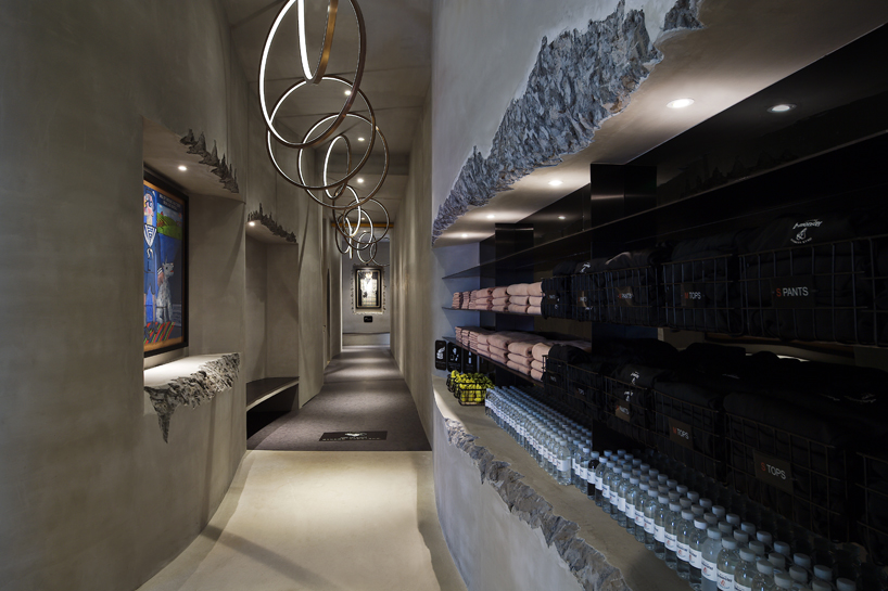 CROX designs dramatic shanghai boxing studio for the ultimate stress release