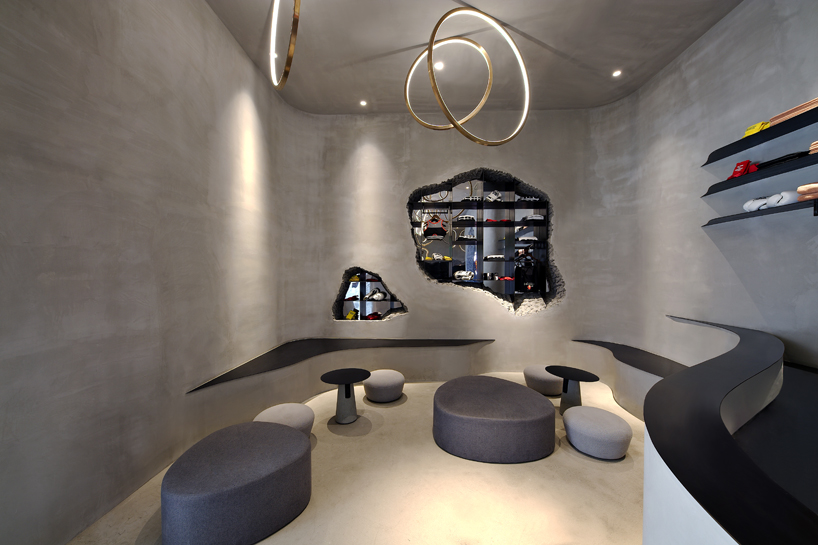 CROX designs dramatic shanghai boxing studio for the ultimate stress release