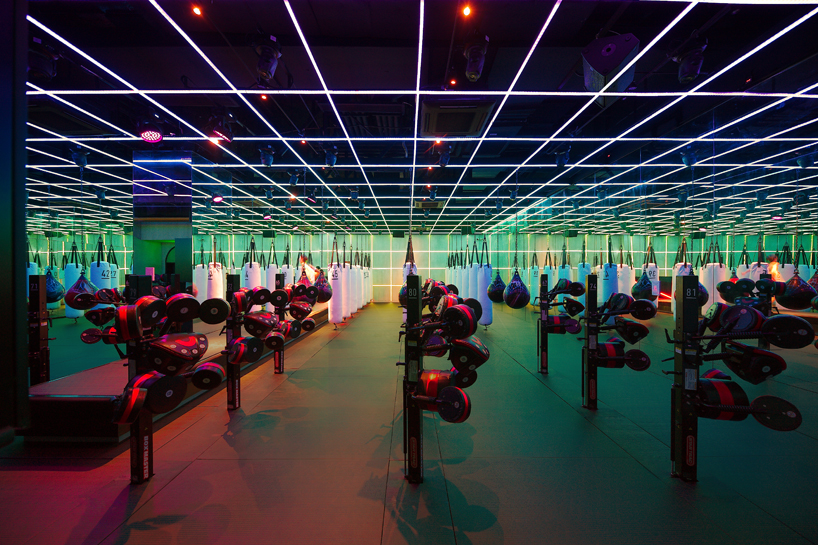 CROX designs dramatic shanghai boxing studio for the ultimate stress release