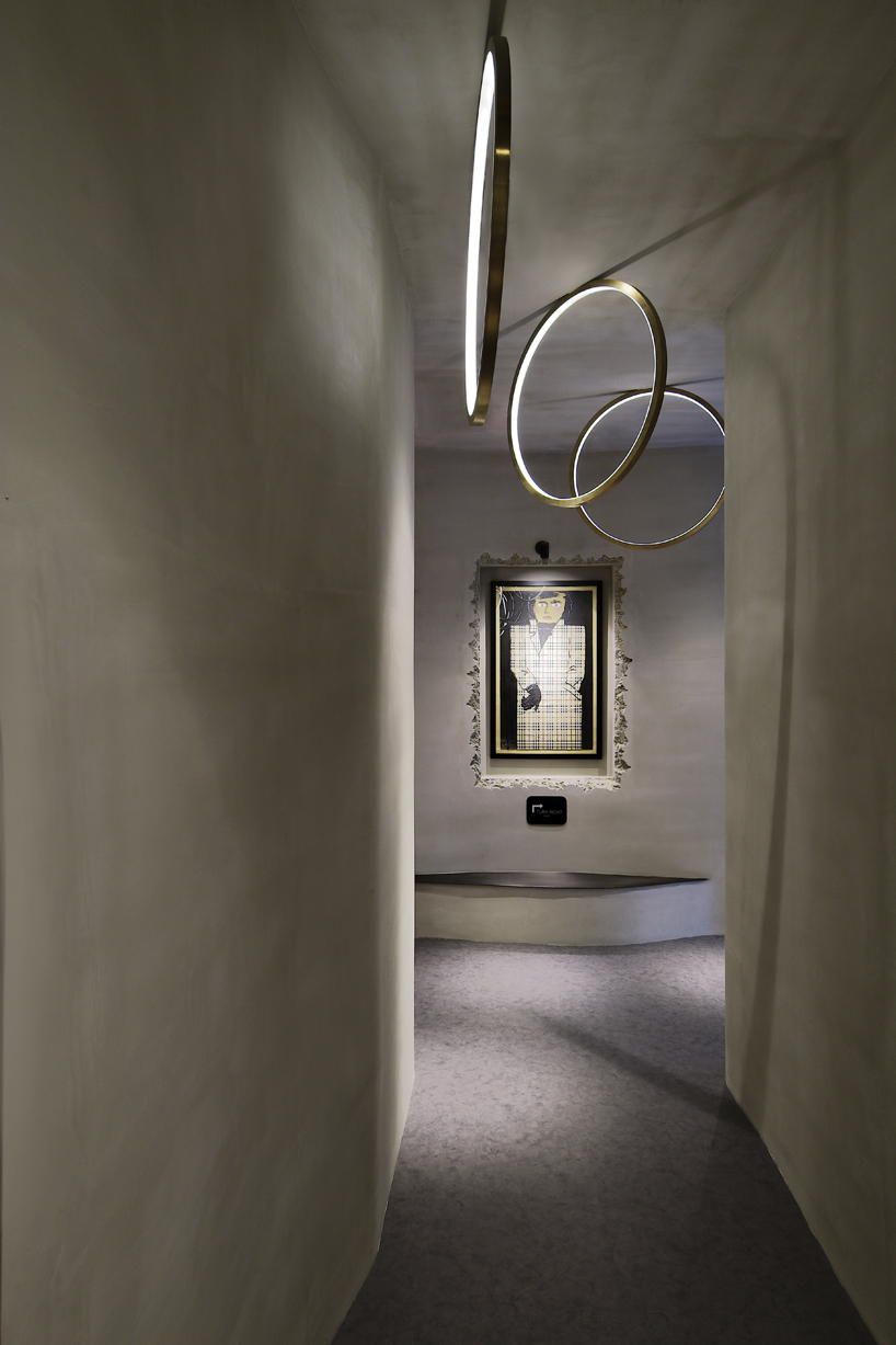 CROX designs dramatic shanghai boxing studio for the ultimate stress release