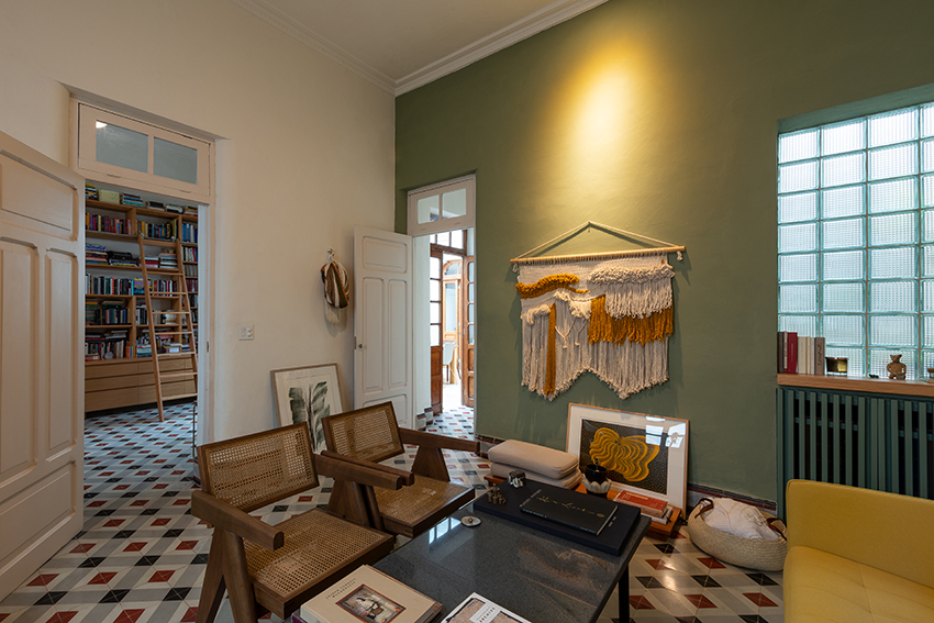 fmt estudio renovates la casita, a neat cozy residence for a couple in mexico