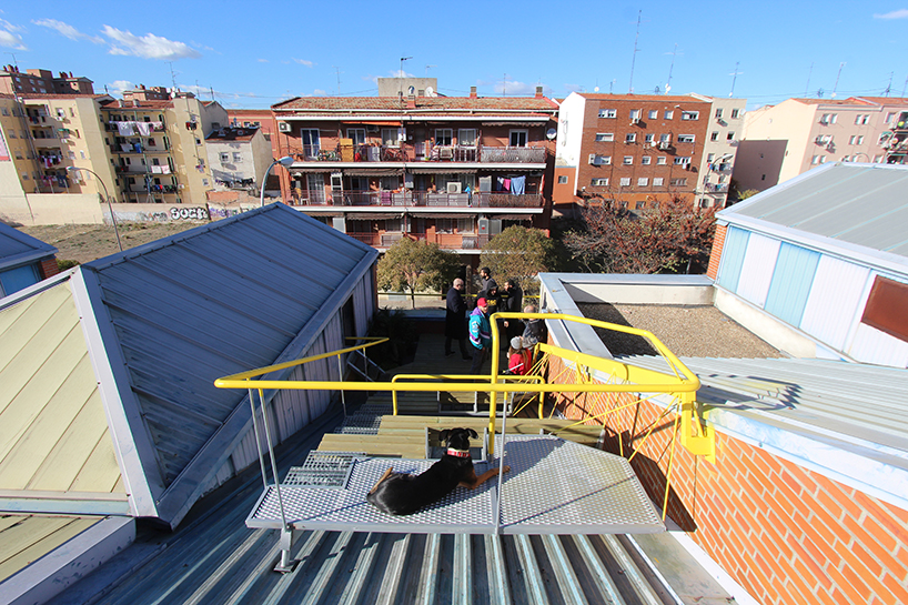 pico colectivo implant on the roof exstand a madrid warehouse by building a gathering spot on the roof designboom