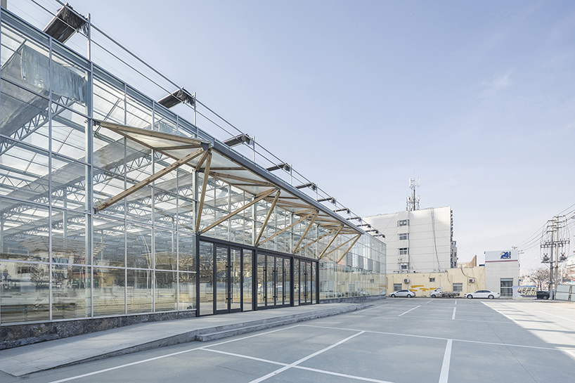 LUO studio prefabricates modular components to build a temporary indoor market in china designboom