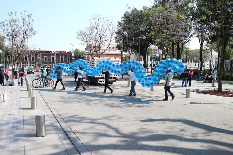 architects build a pavilion of 2500 plastic bottles in the center of mexico city - 8