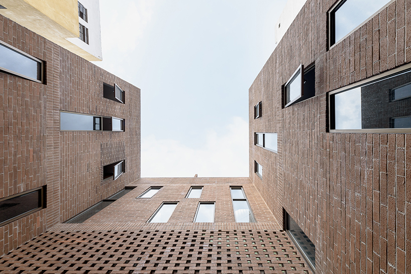 taller dea revises 'privada' residential typology to design modern housing complex in mexico