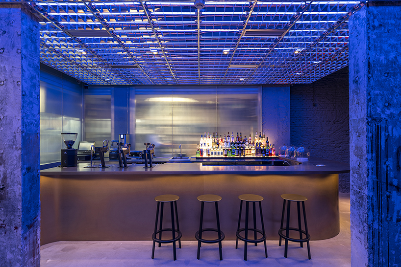 alberto caiola designs shanghai’s 'momenti' restaurant as an evolving environment of color designboom