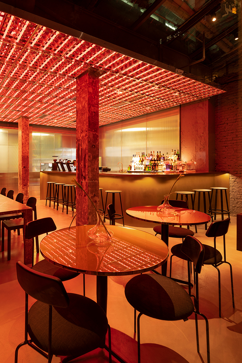 alberto caiola designs shanghai’s 'momenti' restaurant as an evolving environment of color designboom