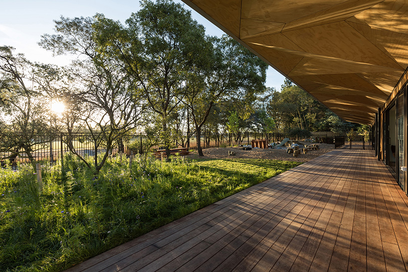 collingridge-smith-architects-three-trees-learning-centre-rollueston-christchurch-new-zealand-03-03-2020-designboom