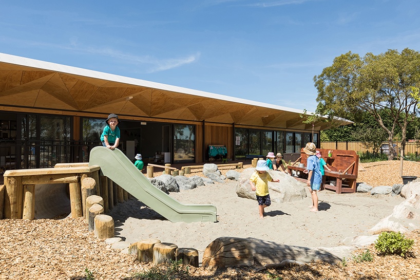 collingridge-smith-architects-three-trees-learning-centre-rollueston-christchurch-new-zealand-03-03-2020-designboom
