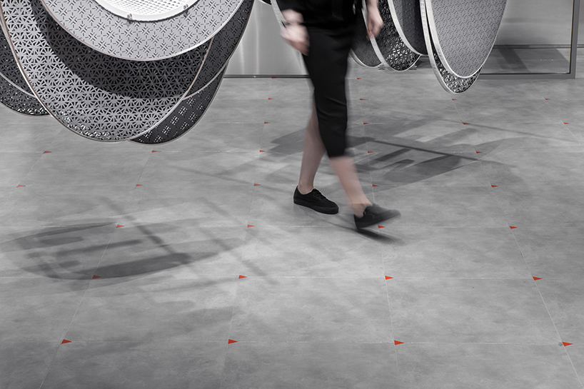 roomoo-whatever-eyewear-sound-wave-installation-shanghai-china-08-01-2019-designboom