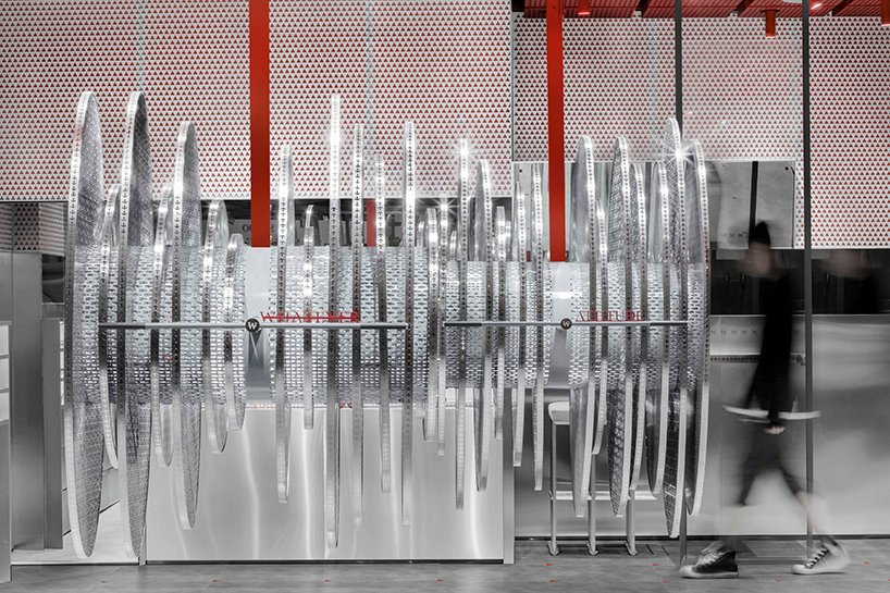 roomoo-whatever-eyewear-sound-wave-installation-shanghai-china-08-01-2019-designboom