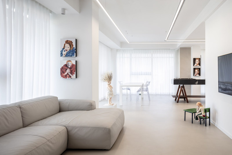tel aviv apartment by raz melamed is conceived as both a home and an art gallery designboom
