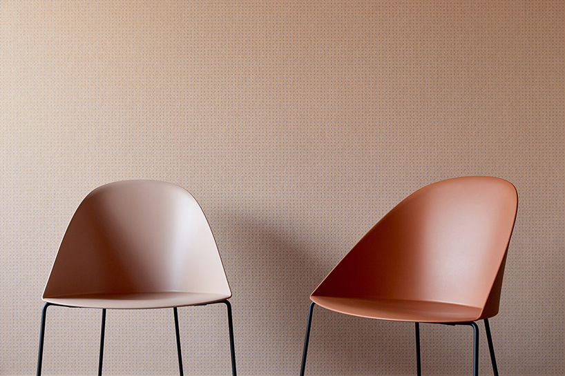 elena-veronese-giulia-fagni-simone-serlenga-weshare-volkswagen-interior-office-berlin-germany-02-12-2020-designboom