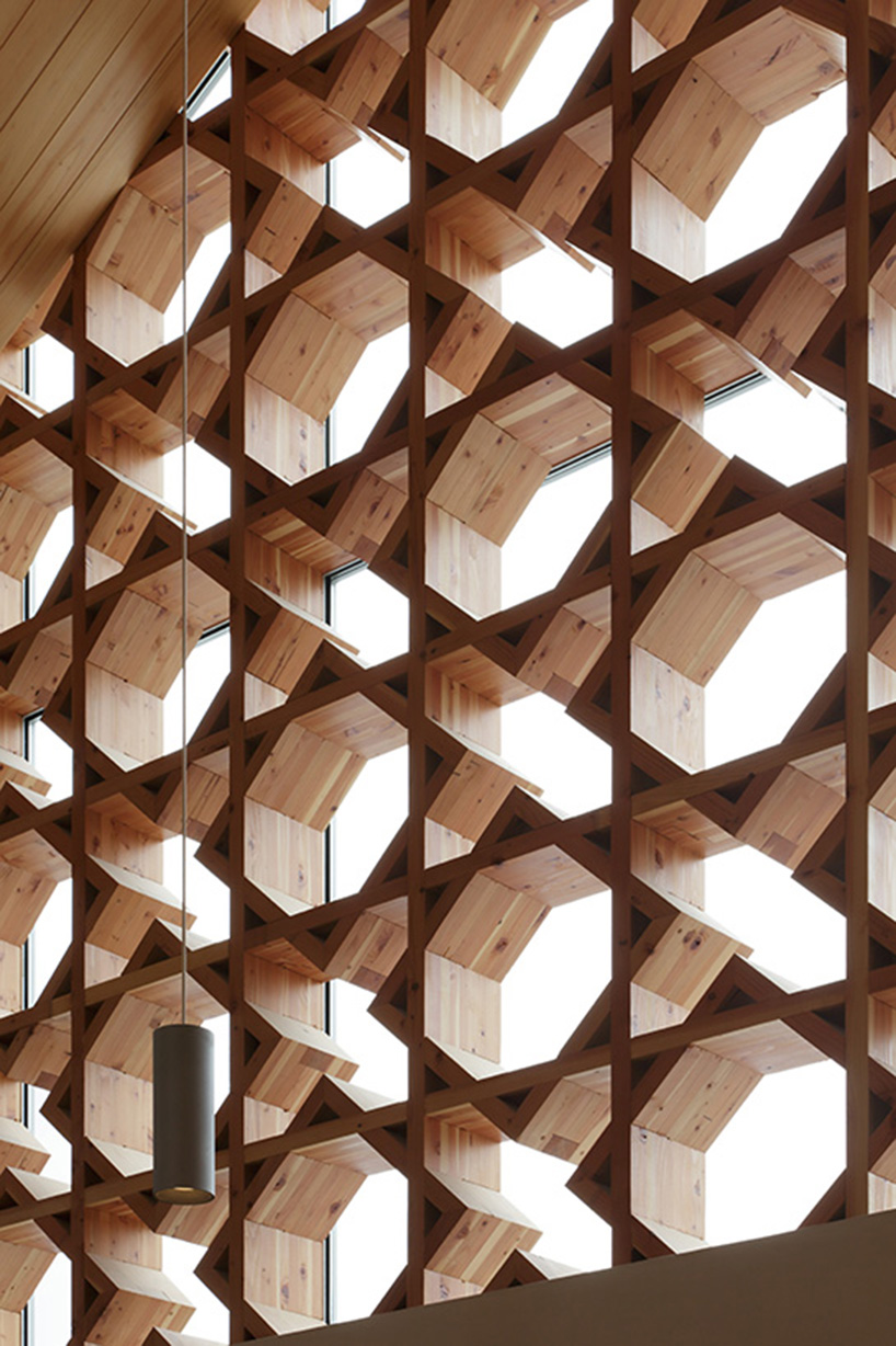 KEI SASAKI / INTERMEDIA uses a traditional construction technique to form church in japan designboom