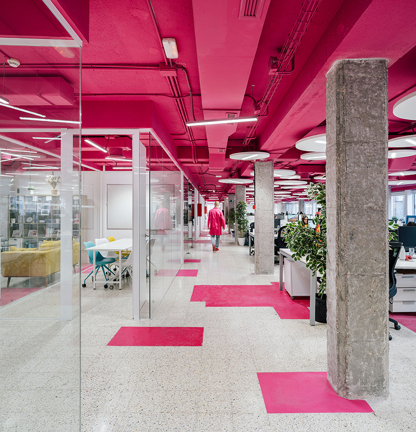 Mariano Applies Bright Colors To Restore Existing Office Building