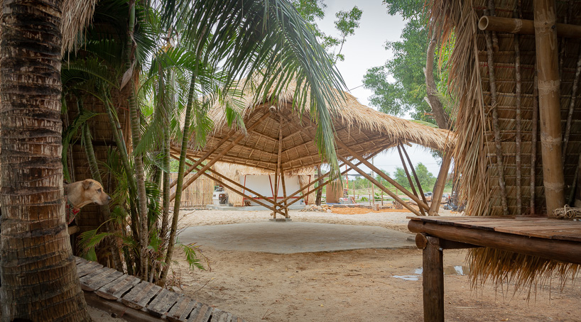estudio cavernas builds a beach getaway using bettle nut palm trunks and bamboo on the shores of cambodia 9