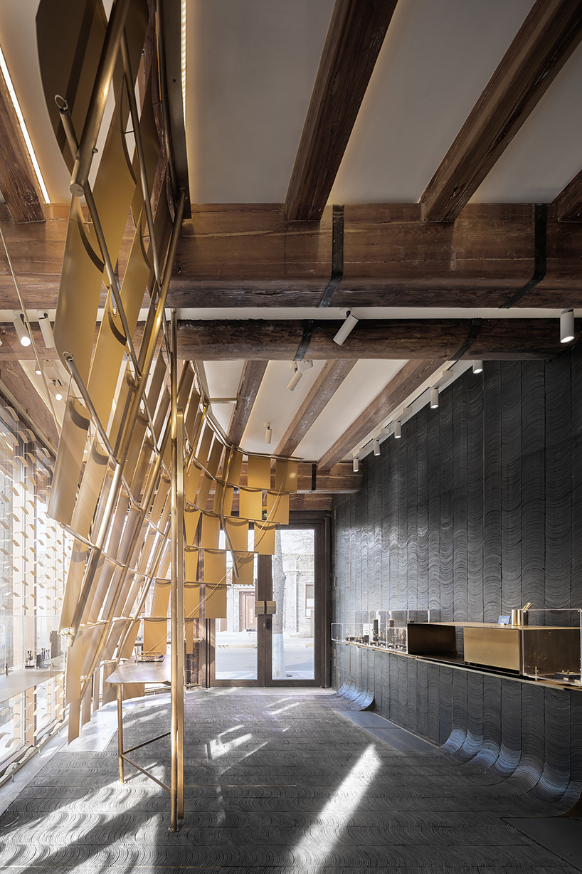atelier-tree-poppee-hutong-golden-heart-installation-beijing-china-08-16-2019-designboom