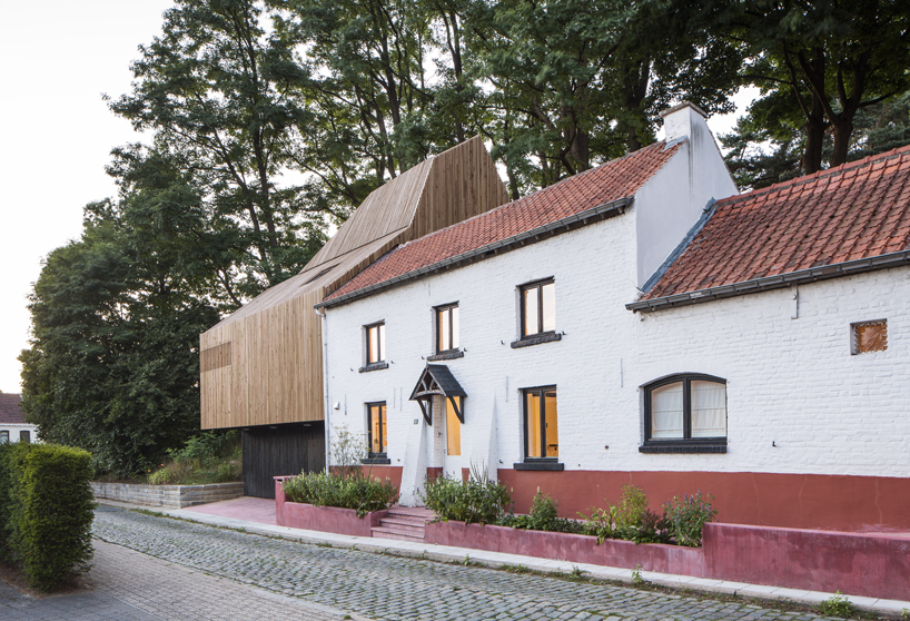 louis paillard adds wood-clad extension to 19th-century house in waterloo, belgium