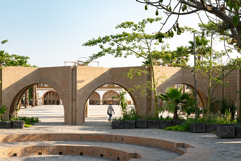 estudio-mmx-jardines-centrales-public-civic-square-jojutla-morelos-mexico-10-01-2019-designboom