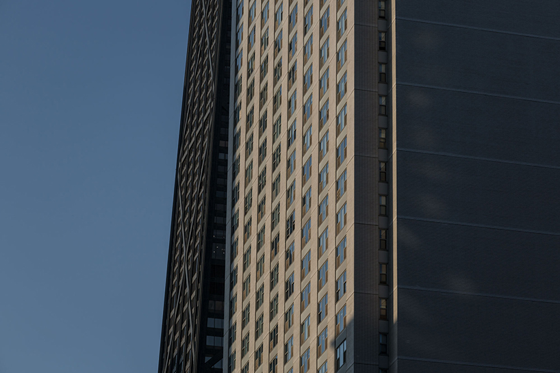 ste murray captures chicago's john hancock centre to celebrate its 50th anniversary designboom