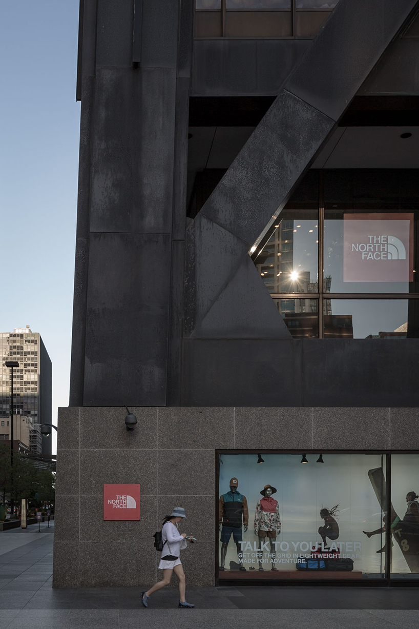 ste murray captures chicago's john hancock centre to celebrate its 50th anniversary designboom