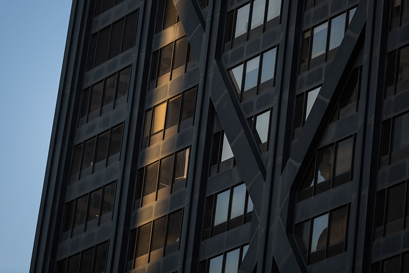 ste murray captures chicago's john hancock centre to celebrate its 50th anniversary designboom