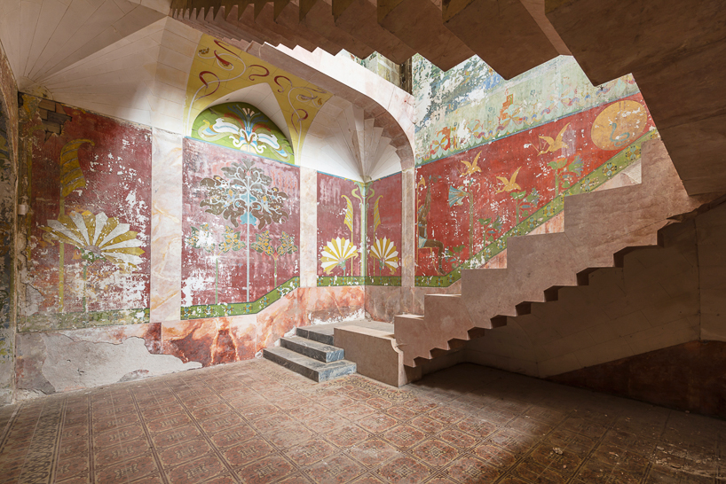 romain veillon captures the faded interiors of château laurens in france designboom