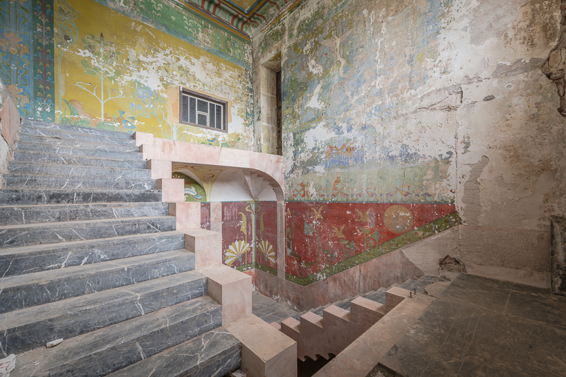 romain veillon captures the faded interiors of château laurens in france designboom