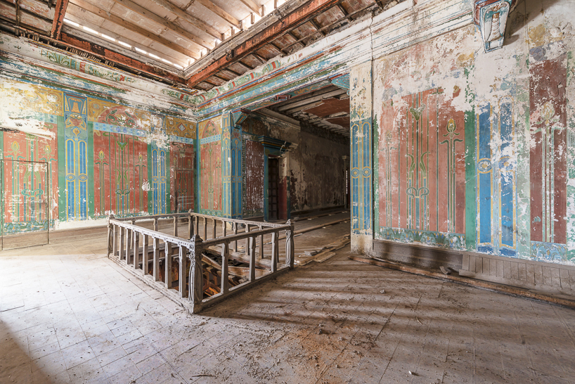 romain veillon captures the faded interiors of château laurens in france designboom