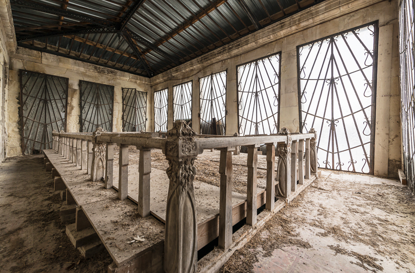 romain veillon captures the faded interiors of château laurens in france designboom