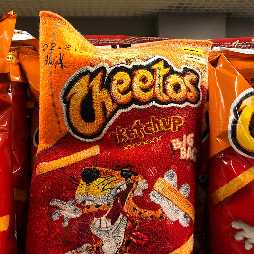 embroidery in the wild performances by alicja kozlowska 3