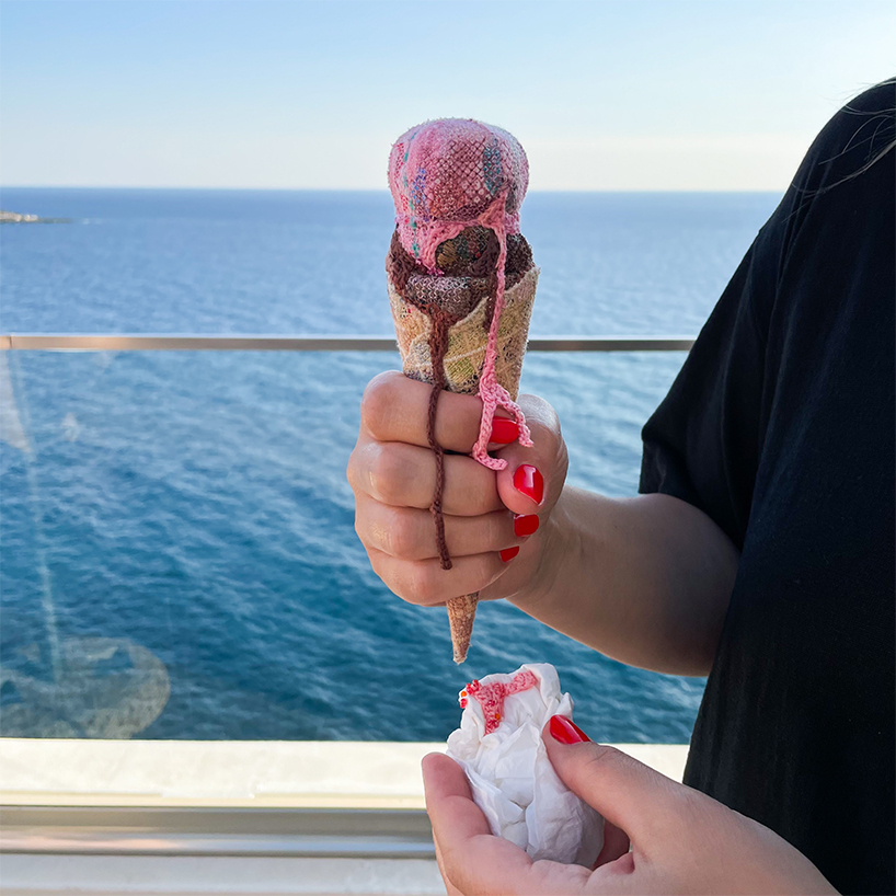 embroidery in the wild performances by alicja kozlowska 4