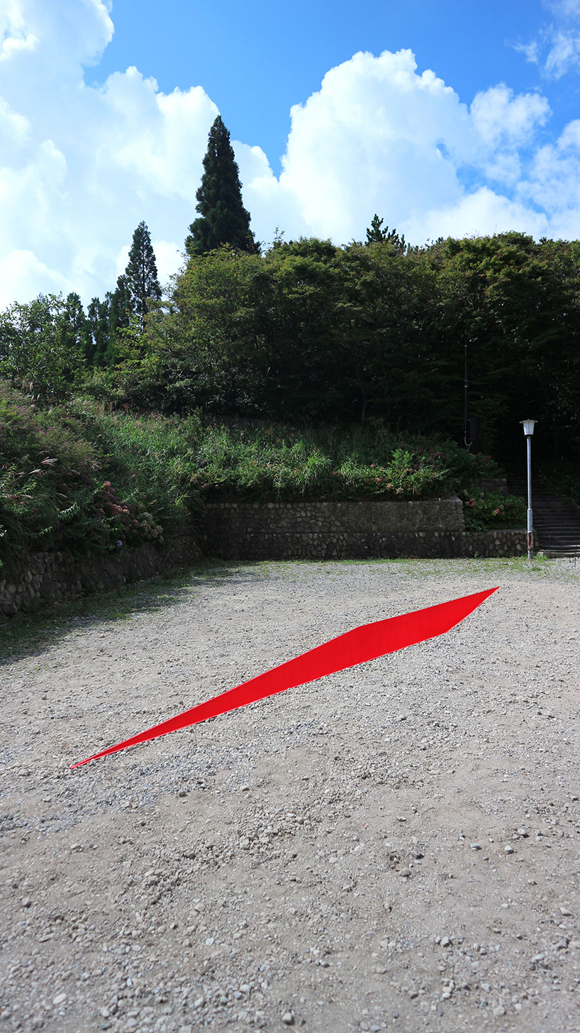 a red wound cuts the earth for hajime yoshida + yoshihiro mikami's land art in japan - 3