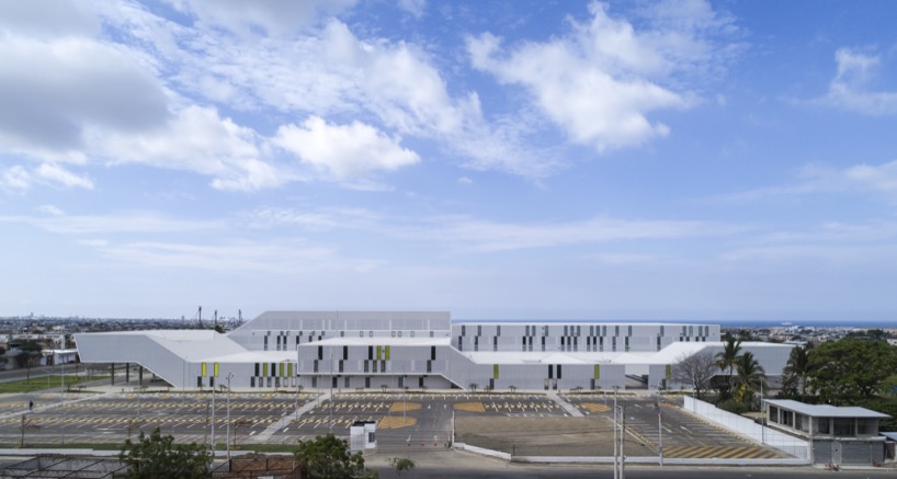 pmmt-new-manta-hospital-fluid-innovative-healthcare-center-ecuador-11-14-2019-designboom