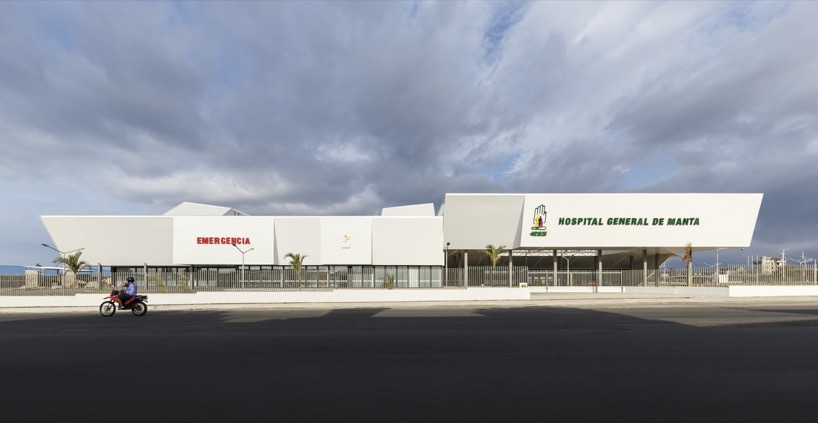 pmmt-new-manta-hospital-fluid-innovative-healthcare-center-ecuador-11-14-2019-designboom