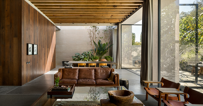 manuel cervantes combines house + studio under staggered terrace structure in mexico city