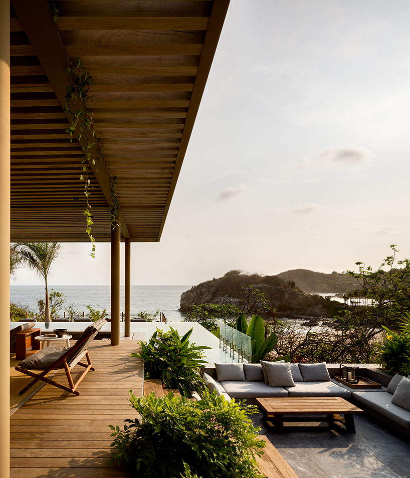 manuel cervantes estudio inserts 'punta ixtapa' into the mexican coastline designboom