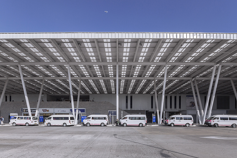 manuel cervantes estudio launches its most recent monograph by the publisher tc cuadernos which brings together the work of the studio from the last 10 years a book that highlights the dialogue of t 6