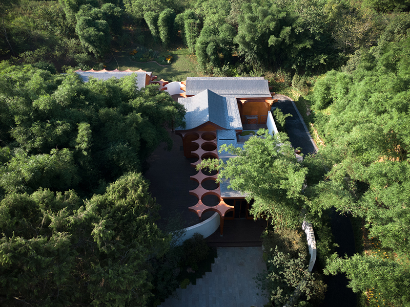 aoe architects has built the chinese cultural hall as an addition to the italian cultural exchange reception center in chengdu, china.