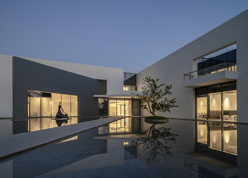 break the boundary of the wallhaikou international duty free reception center 3