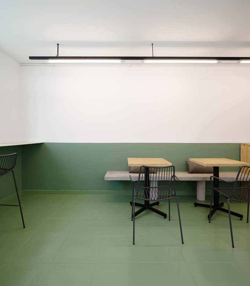 phenomena-torta-da-vila-restaurant-interiors-graphic-identity-brazil-02-05-2020-designboom