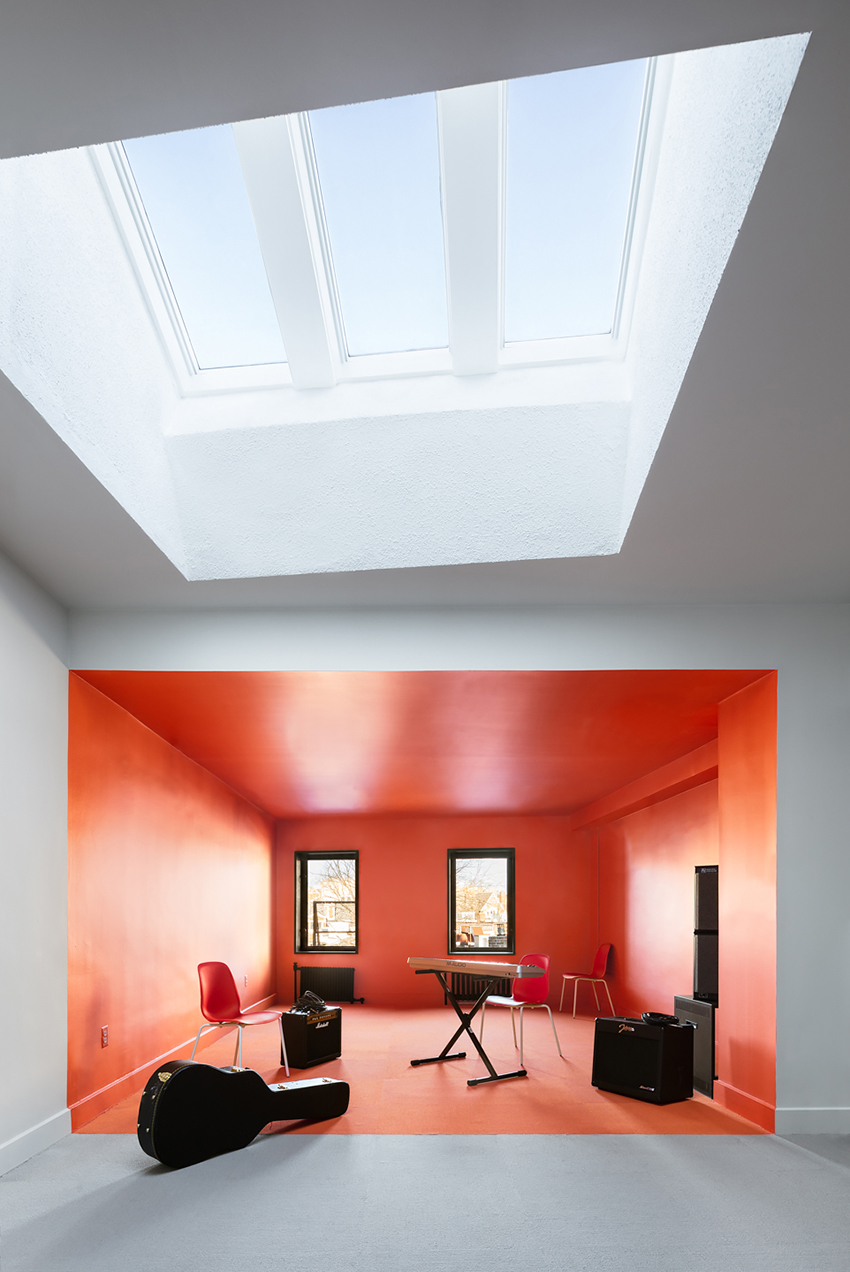 FORMA infuses student-run radio station with bold color contrasts at yale university designboom