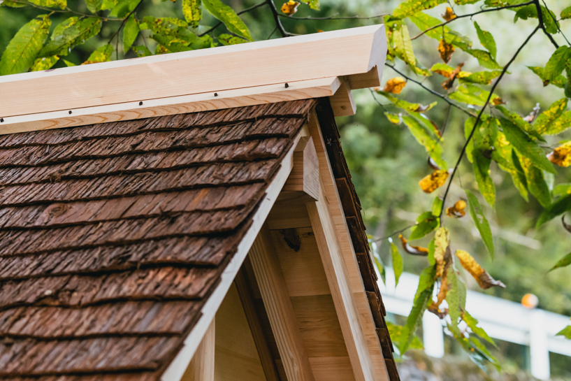 japanese shrine architecture informs 2m26’s zero-impact chicken coop in japan